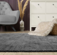 Bild im Galerie-Viewer laden (Teppich Arte– Hochwertiger Viskose Teppich mit edlem Glanz)