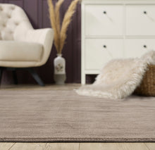 Bild im Galerie-Viewer laden (Teppich Arte– Hochwertiger Viskose Teppich mit edlem Glanz)