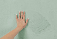 Lade das Bild in den Galerie-Viewer, Focus kuschelig warmer Fellteppich 47 40-Green