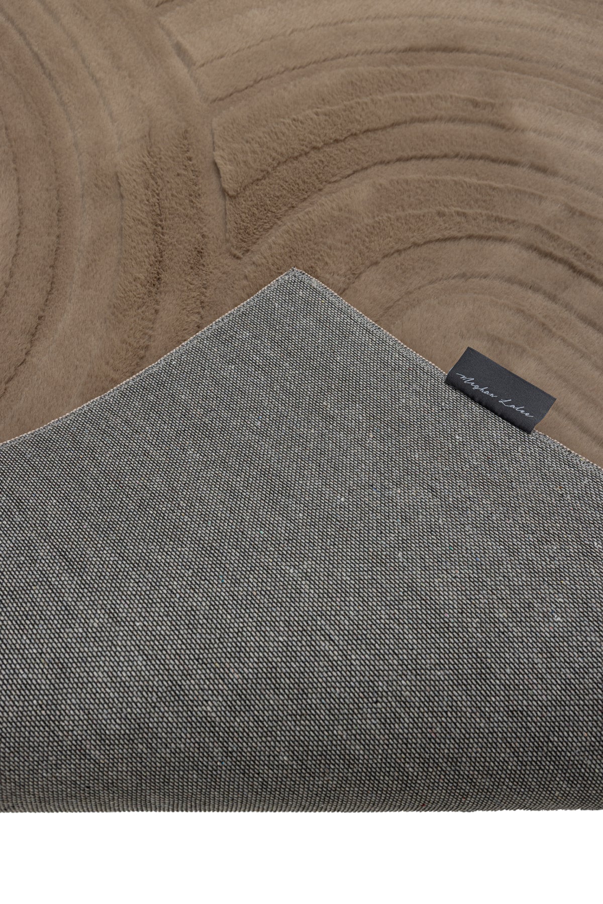Cosmic 526 Taupe