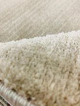 Lade das Bild in den Galerie-Viewer, Teppich Brandon-Beige