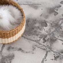 Lade das Bild in den Galerie-Viewer, Teppich Chic 501 Grau