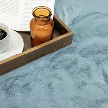 Lade das Bild in den Galerie-Viewer, Hochflorteppich Topia Uni Blau