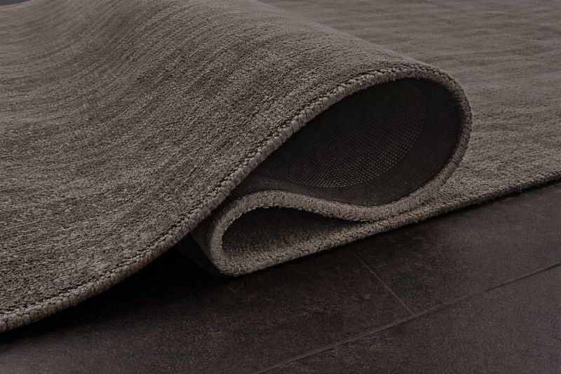 Teppich Arte– Hochwertiger Viskose Teppich mit edlem Glanz, Taupe
