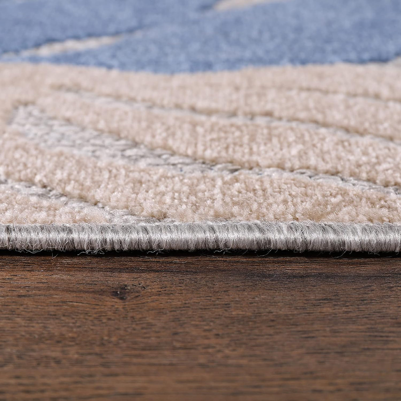 Floral Outdoor Teppich, Blau-Beige – Wetterfest, Wasserabweisend & Pflegeleicht | Balkon