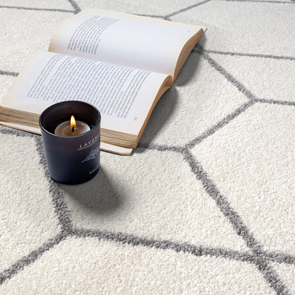 Sanat Trellis Geometrischer Kurzflor-Teppich, Cream