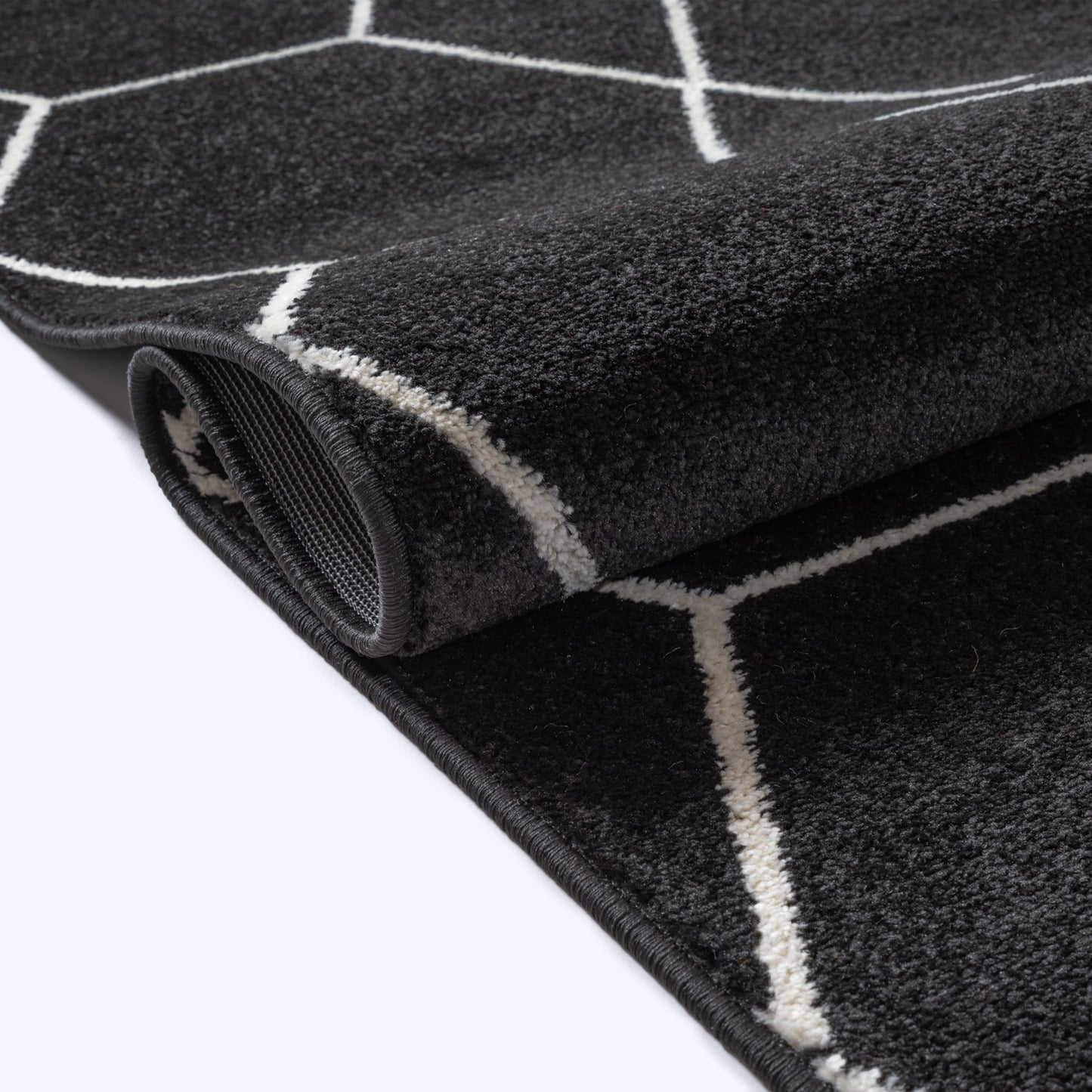 Sanat Trellis Geometrischer Kurzflor-Teppich, Black
