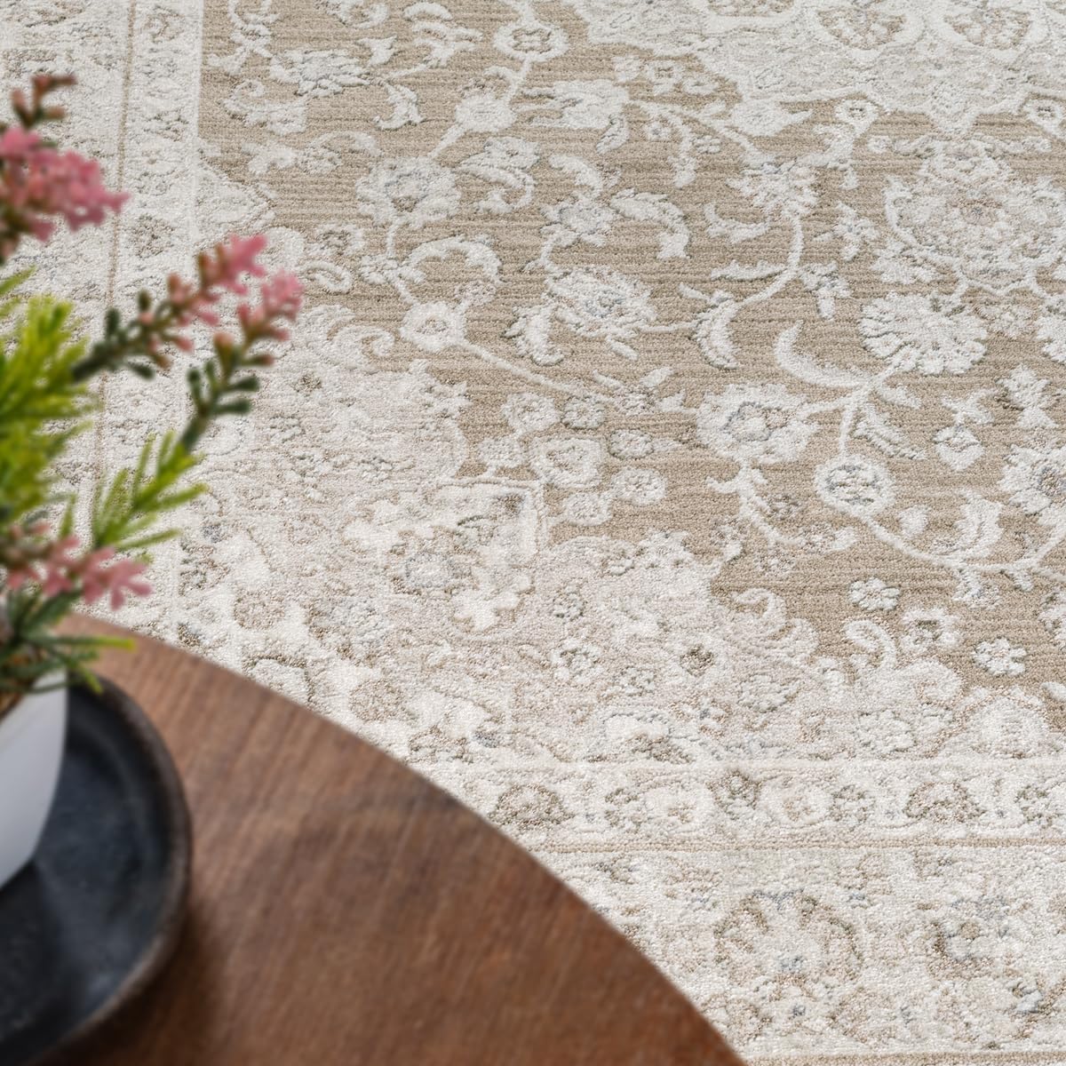 Moderner Flowline Kurzflor-Teppich in Braun