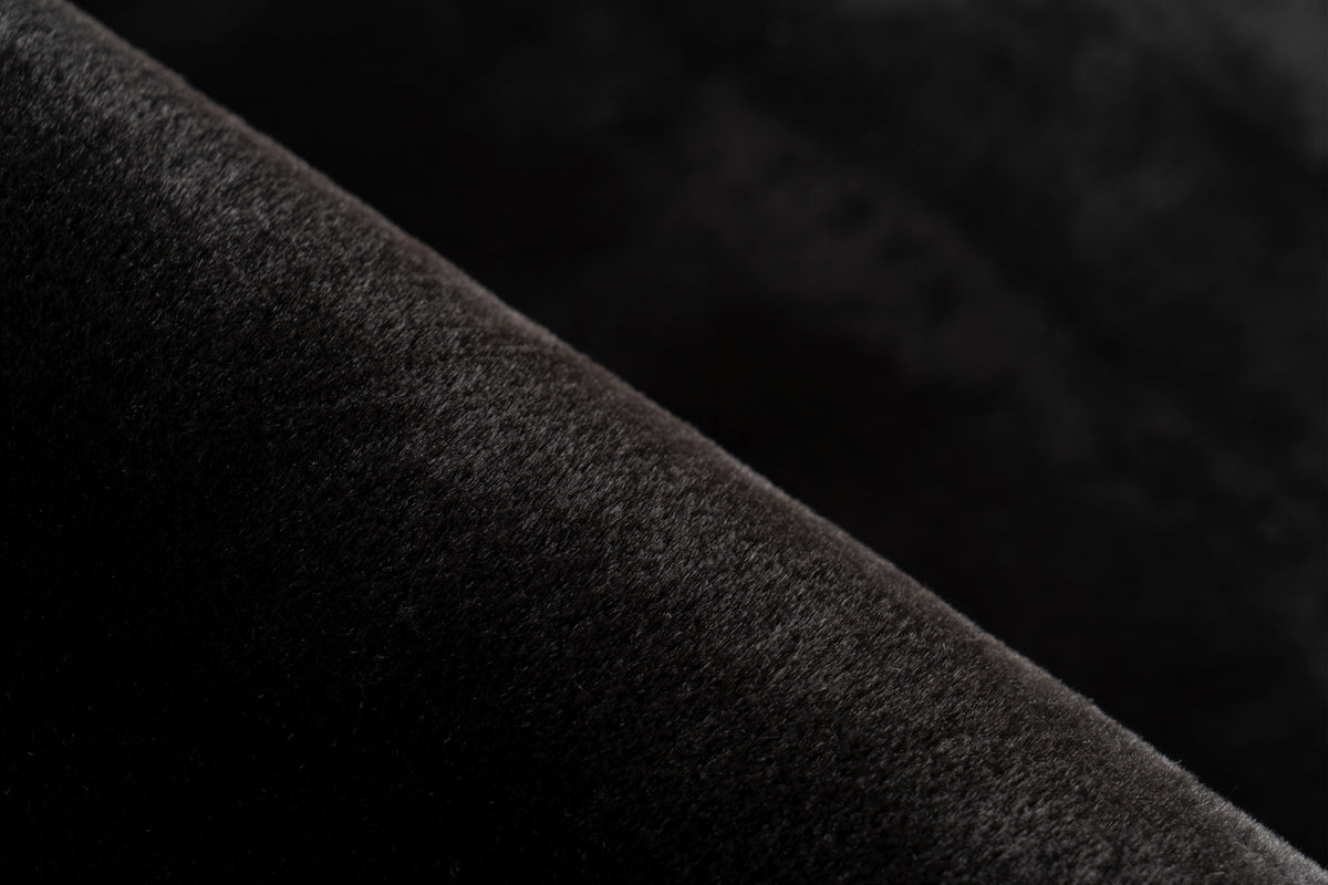 Surfacer 225 Schwarz 80 x 300 cm