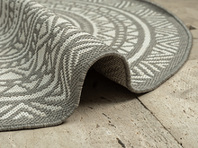 Bild im Galerie-Viewer laden (Runder Indoor &amp; Outdoor Kurzflorteppich Grey – Maestro)