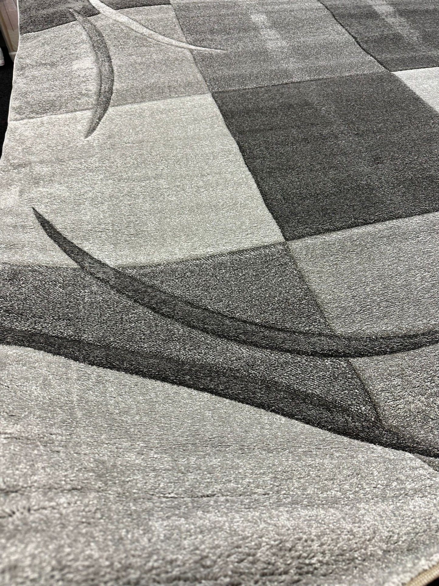 Designer Teppich Diamond Karo Grau