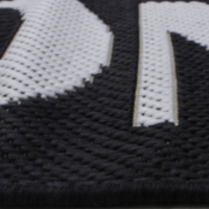 Indoor & Outdoor Kurzflorteppich Black – Maestro